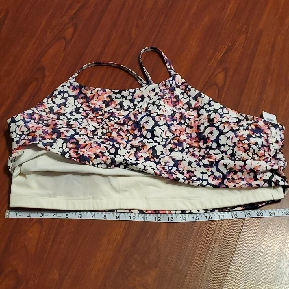 Old Navy Active Sports bra Size 3X Artsy Crop Top
